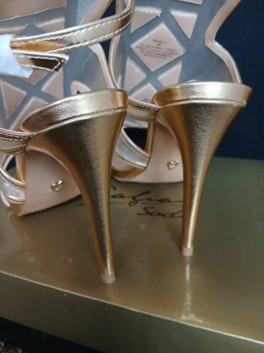 NEW Thalia Sodi Womens Regalo Gold Ankle Strap High Heels Size 9